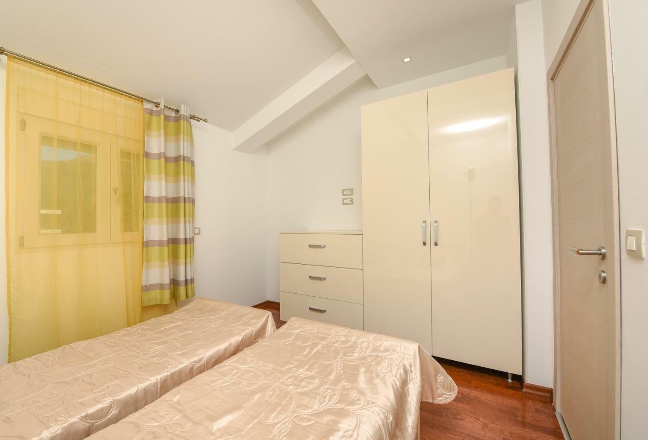 Sea Point Apart Hotel Tivat Exterior foto